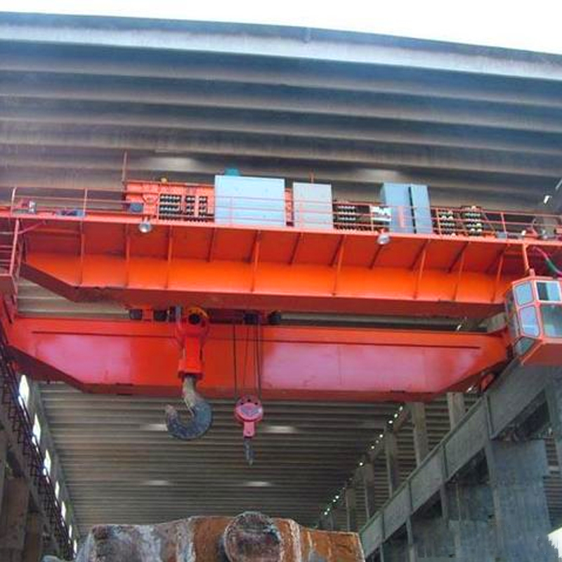 <b>新疆哈密冶金行车厂家冶金行车的主梁为</b>